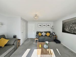 Photo 16- click for photo gallery